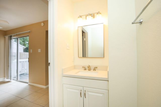 24 Rockfern Court, The Woodlands, TX 77380