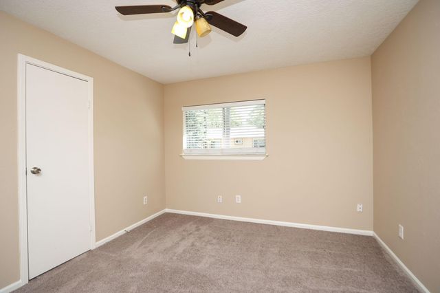 24 Rockfern Court, The Woodlands, TX 77380