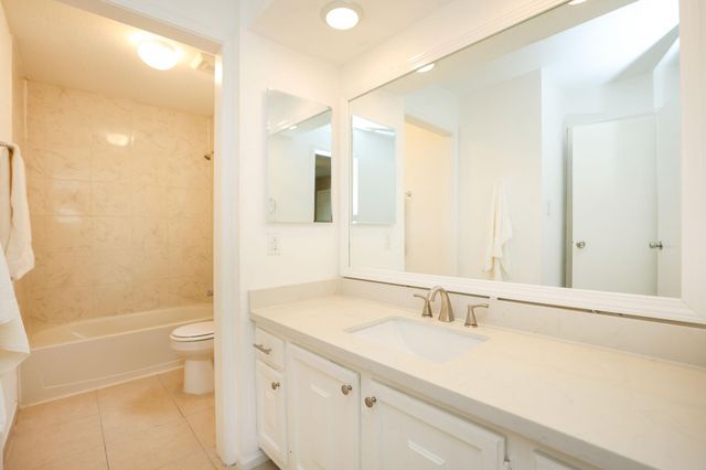 24 Rockfern Court, The Woodlands, TX 77380