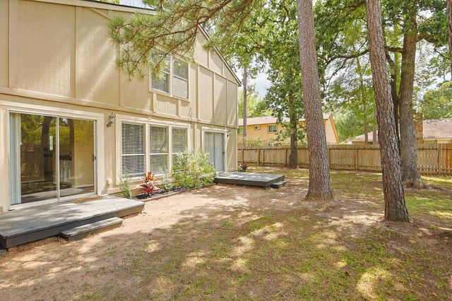 24 Rockfern Court, The Woodlands, TX 77380