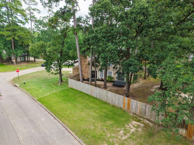 24 Rockfern Court, The Woodlands, TX 77380