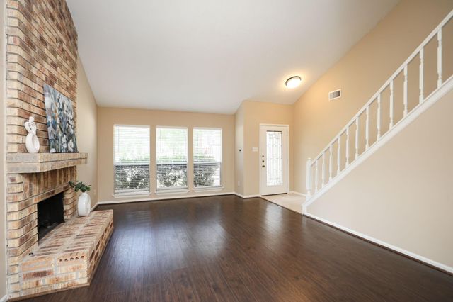 24 Rockfern Court, The Woodlands, TX 77380