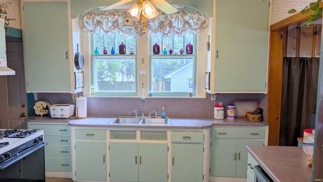 316 W Wiley Avenue, Bluffton, IN 46714
