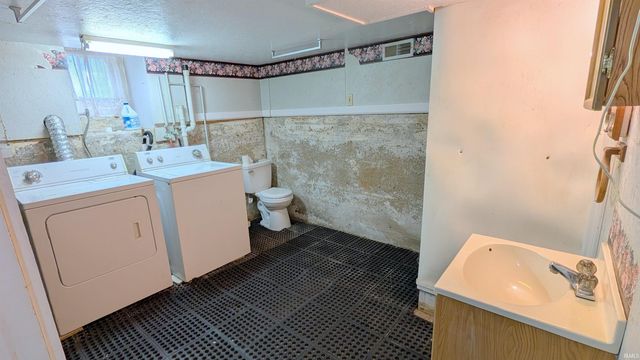 316 W Wiley Avenue, Bluffton, IN 46714