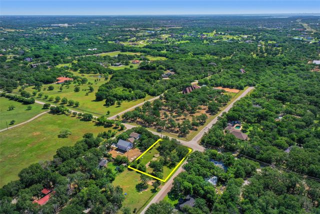 1102 Maple Drive, Bartonville, TX 76226