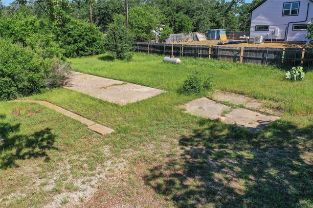 1102 Maple Drive, Bartonville, TX 76226