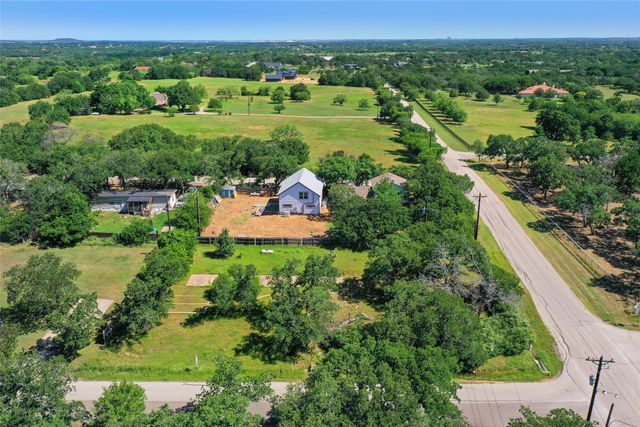1102 Maple Drive, Bartonville, TX 76226