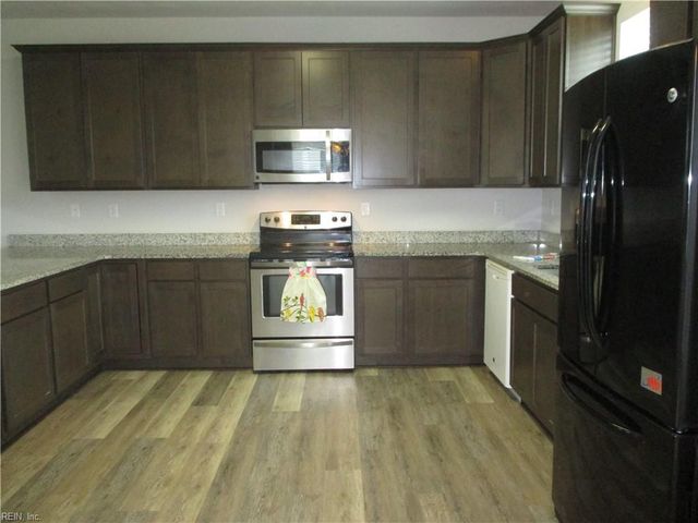 157 Hall Avenue AVE, Suffolk, VA 23434