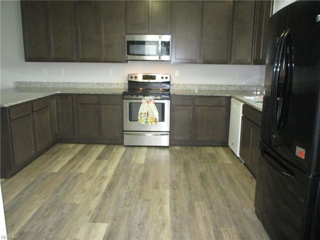 157 Hall Avenue AVE, Suffolk, VA 23434