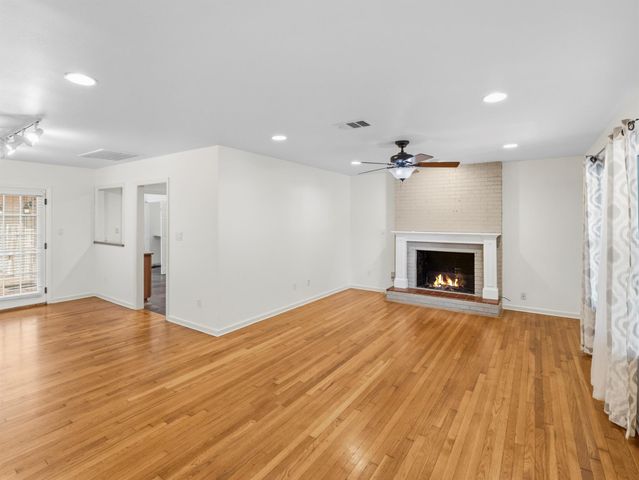 2003 Woodmont Ave, Austin, TX 78703