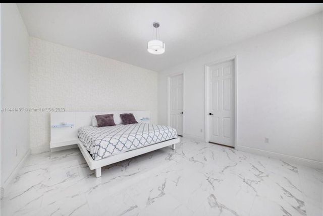 8362 NW 39th Court, Pembroke Pines, FL 33024