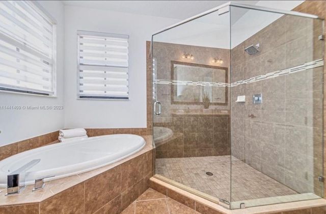 8362 NW 39th Court, Pembroke Pines, FL 33024