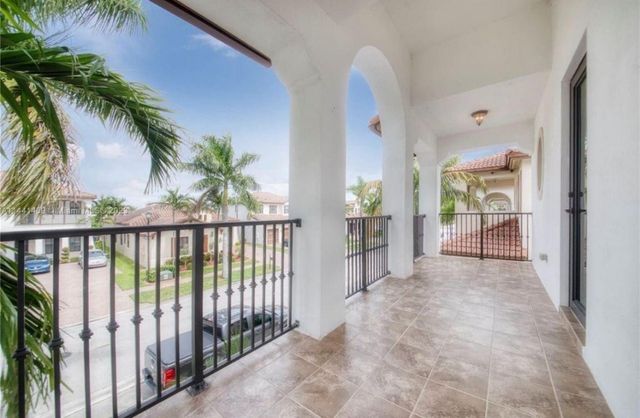 8362 NW 39th Court, Pembroke Pines, FL 33024