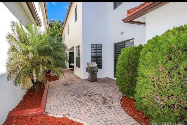 8362 NW 39th Court, Pembroke Pines, FL 33024