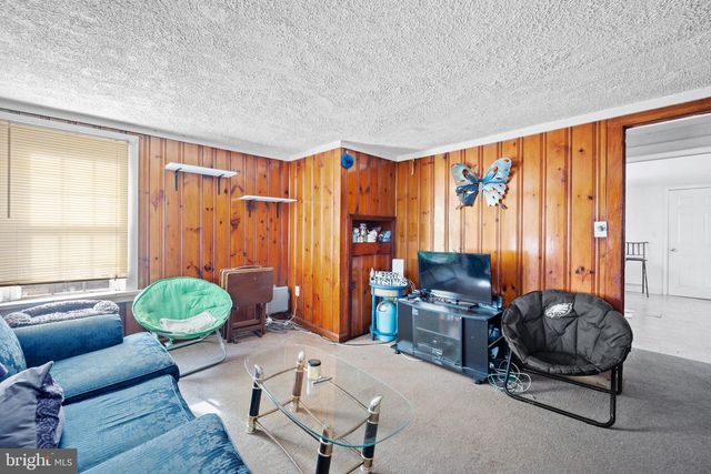 1642 BRISTOL PIKE, Morrisville, PA 19067