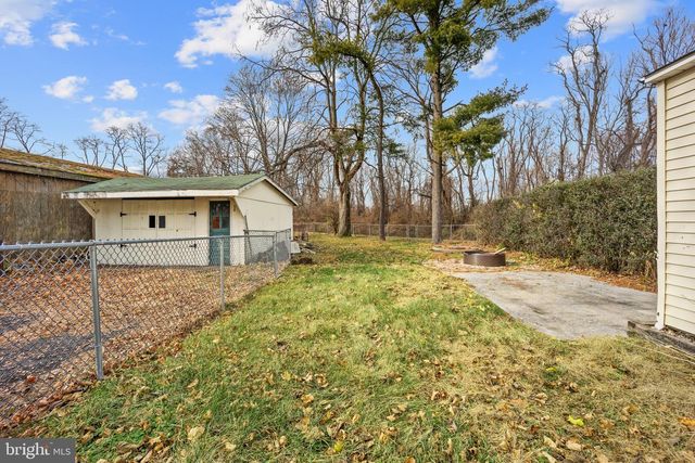 1642 BRISTOL PIKE, Morrisville, PA 19067