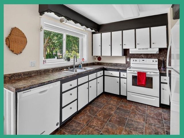 400 Frost Woods Road, Monona, WI 53716