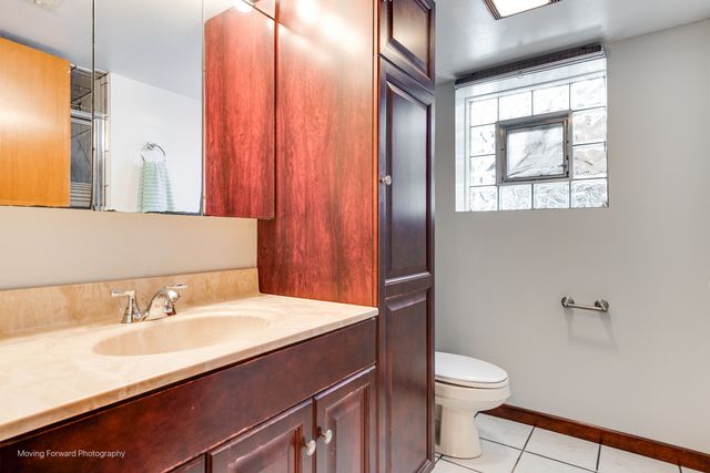 539 W Eggerding Drive, Addison, IL 60101