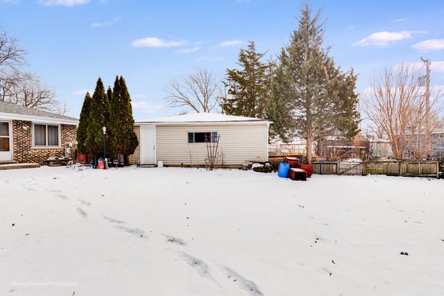 539 W Eggerding Drive, Addison, IL 60101