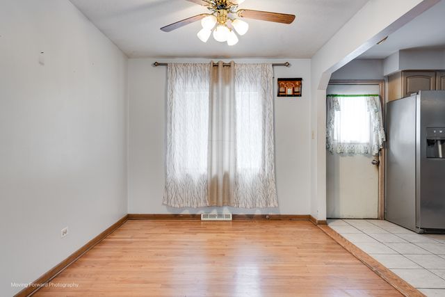 539 W Eggerding Drive, Addison, IL 60101