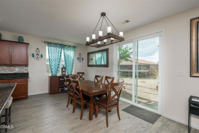 5128 Ederia Way, Bakersfield, CA 93313