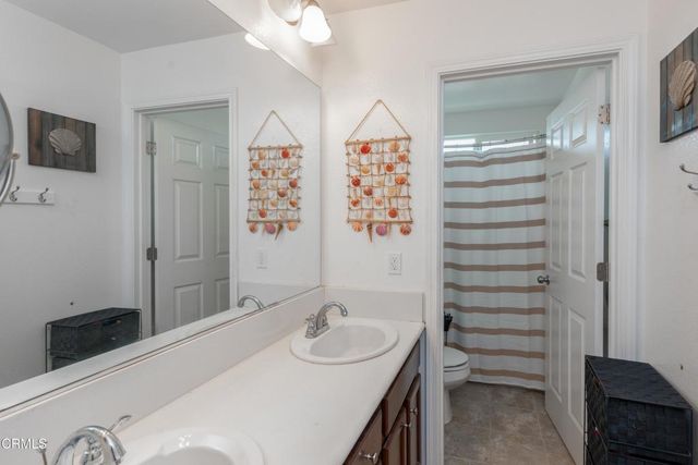 5128 Ederia Way, Bakersfield, CA 93313