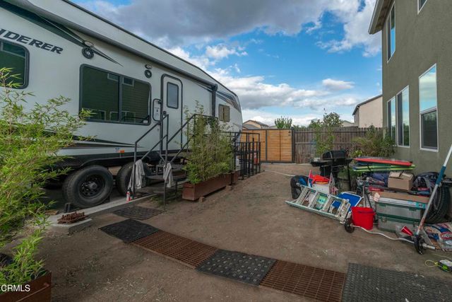 5128 Ederia Way, Bakersfield, CA 93313