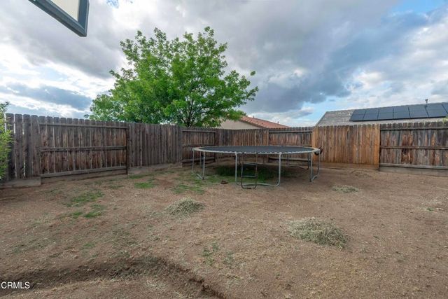 5128 Ederia Way, Bakersfield, CA 93313