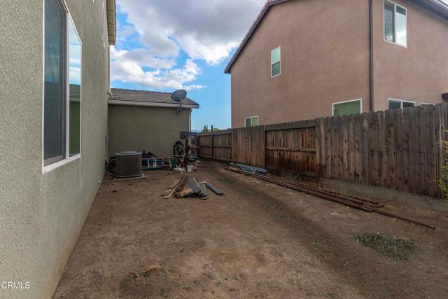 5128 Ederia Way, Bakersfield, CA 93313