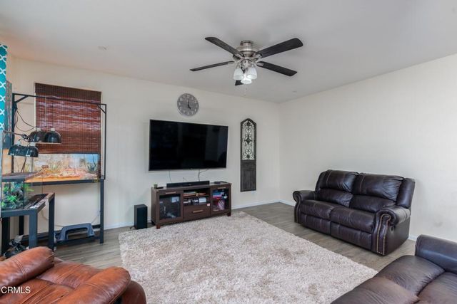 5128 Ederia Way, Bakersfield, CA 93313