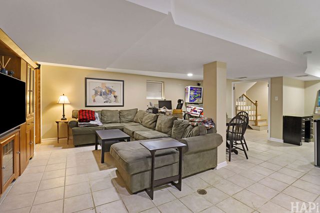 7846 Kenneth Avenue, Skokie, IL 60076