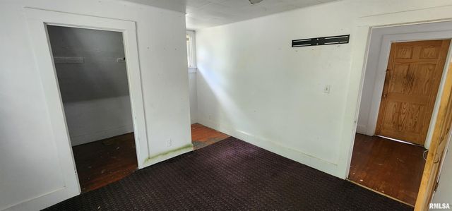 401 W ELLIOTT Avenue, Springfield, IL 62702