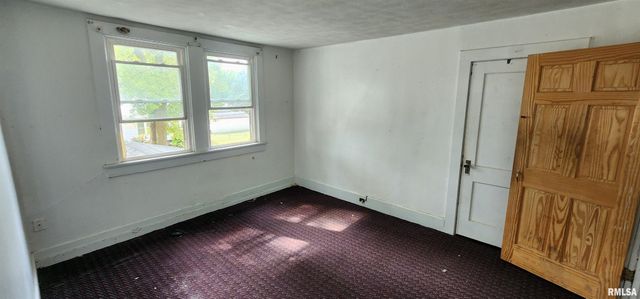 401 W ELLIOTT Avenue, Springfield, IL 62702