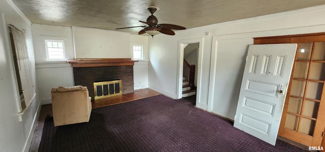 401 W ELLIOTT Avenue, Springfield, IL 62702