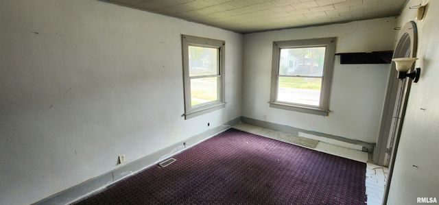 401 W ELLIOTT Avenue, Springfield, IL 62702