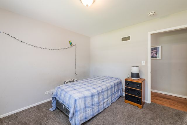 1810 THOMPSON Avenue, Zion, IL 60099