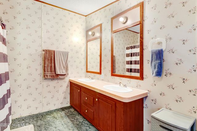 230 Fox Run Drive, Pikeville, NC 27863