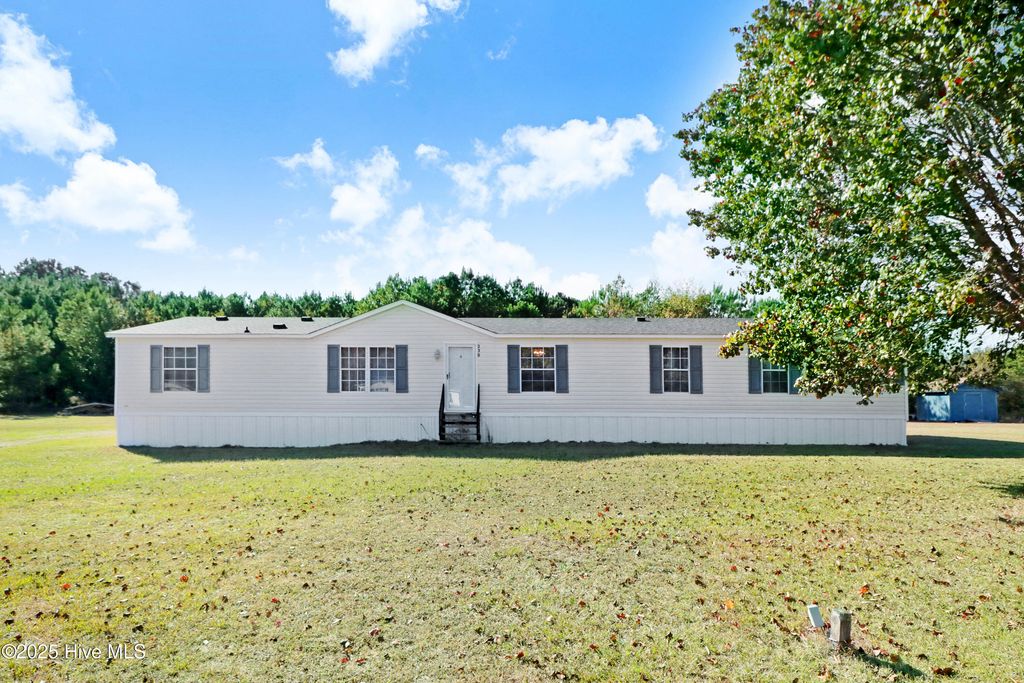 230 Fox Run Drive, Pikeville, NC 27863