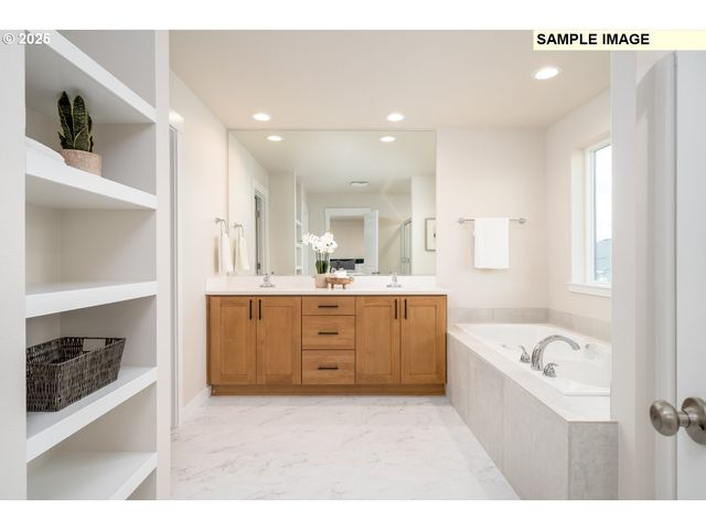 207 N 89TH Loop 242, Ridgefield, WA 98642