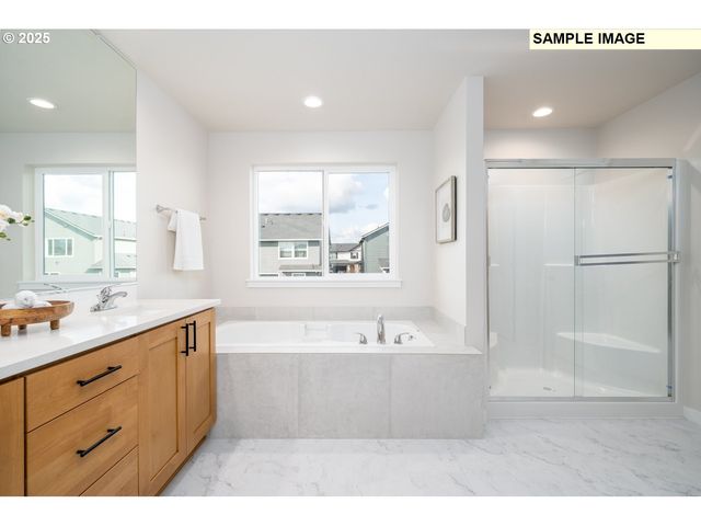 207 N 89TH Loop 242, Ridgefield, WA 98642