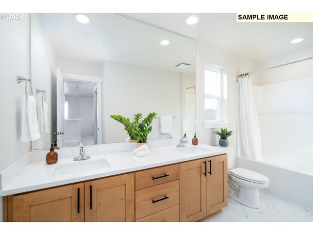 207 N 89TH Loop 242, Ridgefield, WA 98642