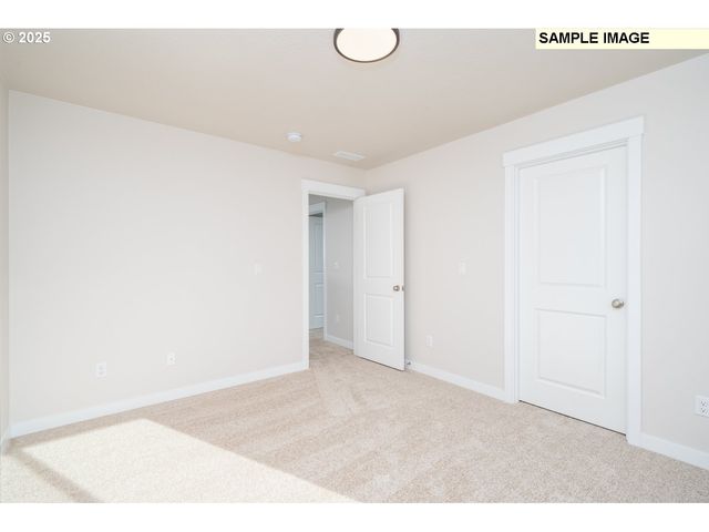 207 N 89TH Loop 242, Ridgefield, WA 98642