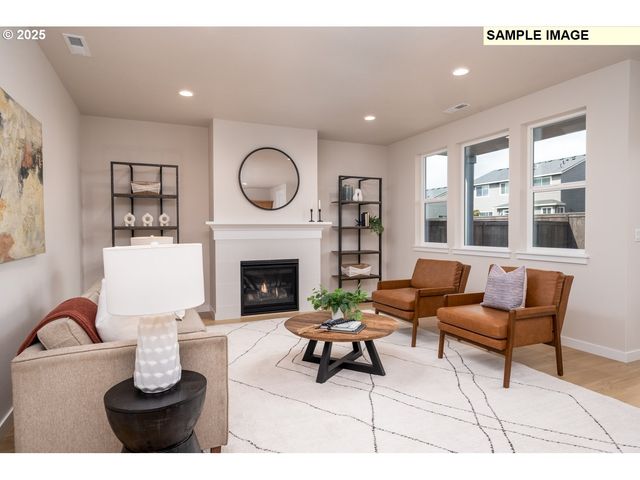 207 N 89TH Loop 242, Ridgefield, WA 98642