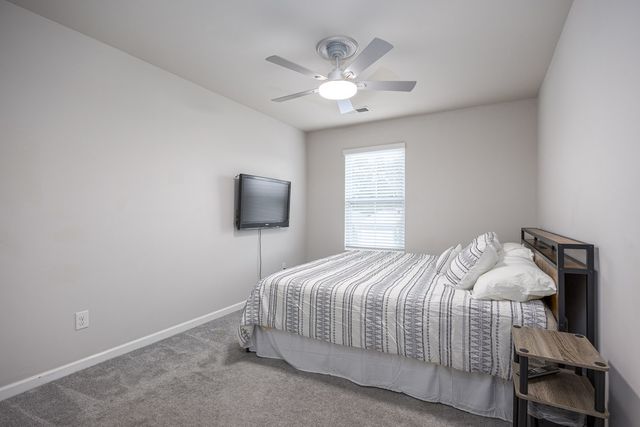 717 Prominence Rd, Columbia, TN 38401