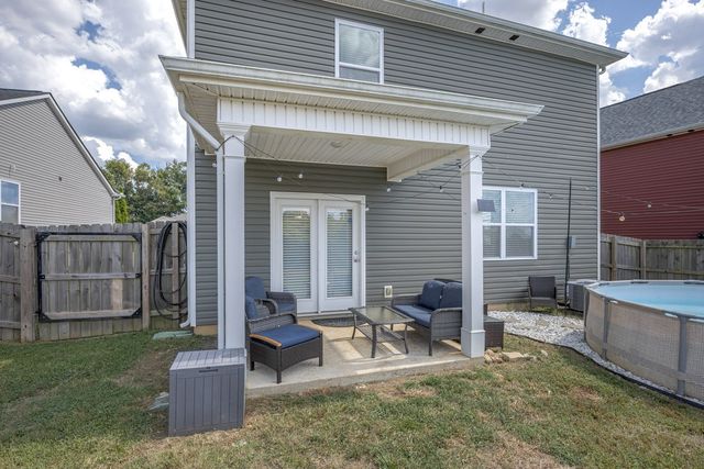 717 Prominence Rd, Columbia, TN 38401