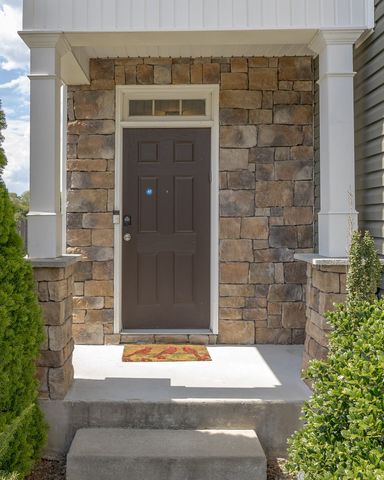 717 Prominence Rd, Columbia, TN 38401