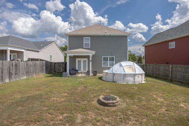 717 Prominence Rd, Columbia, TN 38401