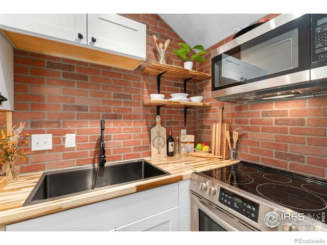 6781 County Road 43, Glen Haven, CO 80532