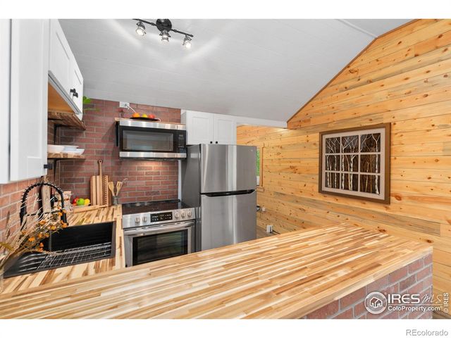 6781 County Road 43, Glen Haven, CO 80532