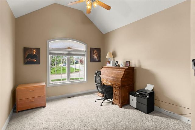 608 NE Sundown Drive, Lee's Summit, MO 64064